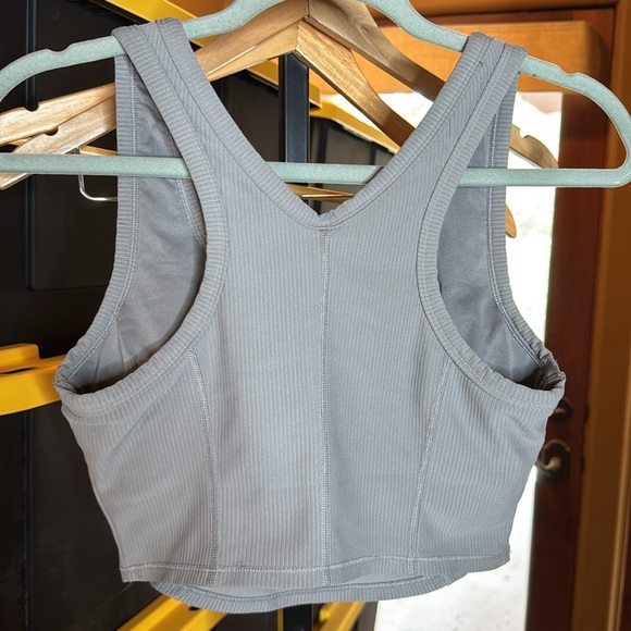 Yogalicious Lux Grisaille Gray Streamline Rib Contour Crop Tank Top Size Medium - Picture 6 of 7